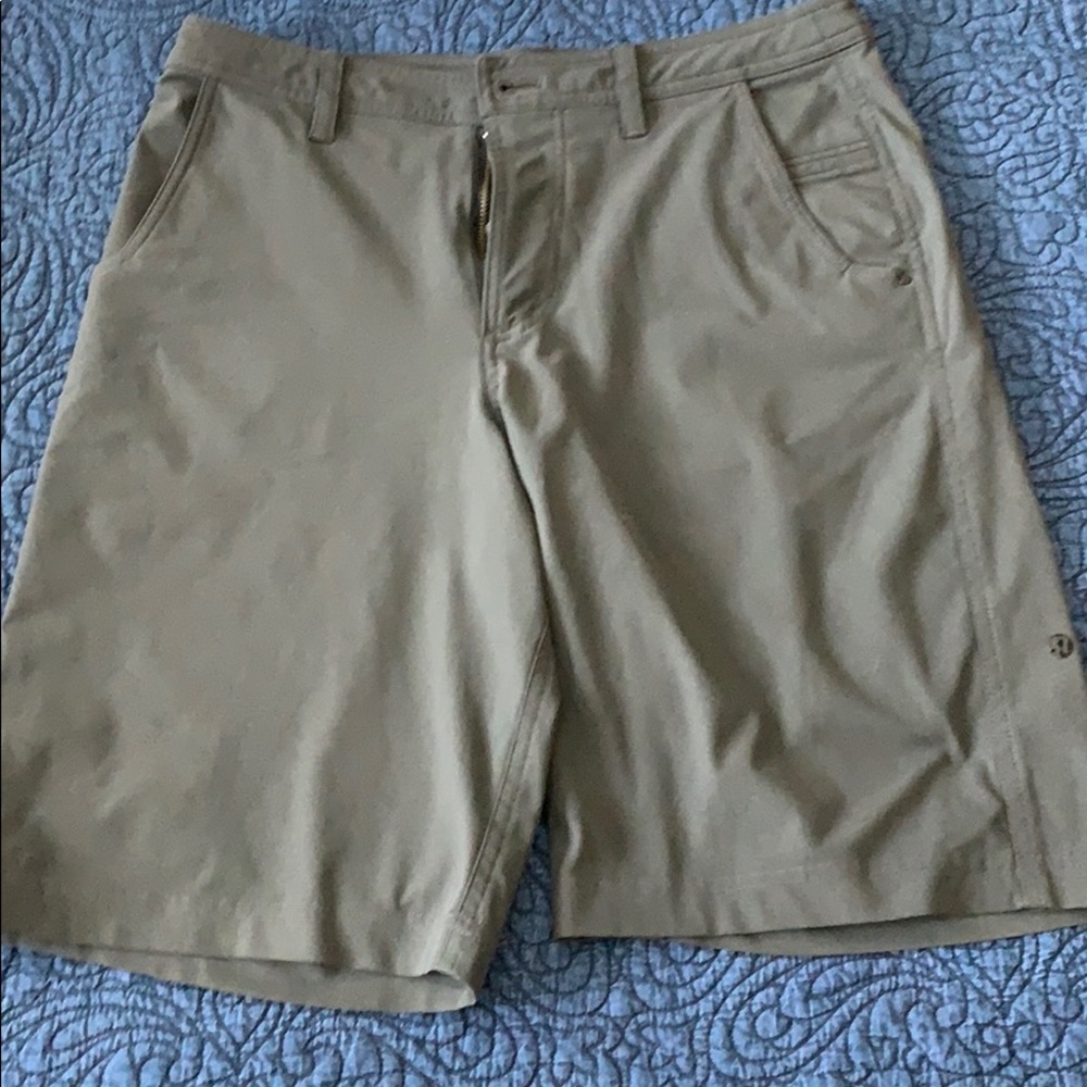 Men’s Lululemon shorts